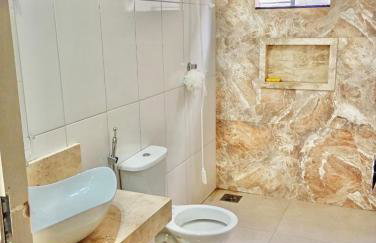 Casa com Piscina Próxima ao MotoGP Ideal para Grupos - Foto 2