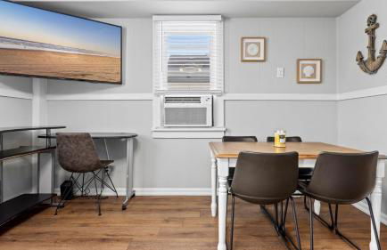 Modern Beach Retreat Sleeps 8 - Big Yard & BBQ - Foto 11