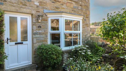 10 Old School Close - Photo 2