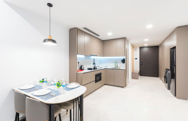 Moonway Luxury Suites At Eaton Residence - Photo 61