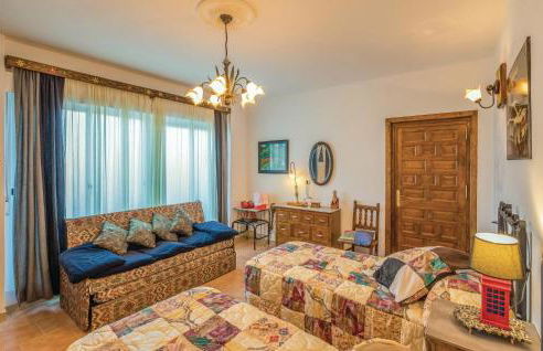 2 Bedroom Nice Home In Puig Ventos - Foto 19