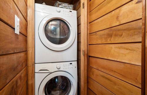 Hot Tub & WiFi - Romantic Hideaway - Foto 34