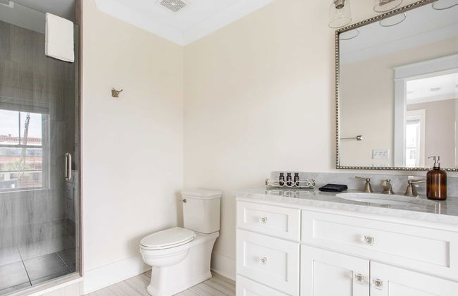 1blck to Beach, Pool, Firepit, Outdoor Kitchen, Game Room Pelican by Avantstay - Foto 19