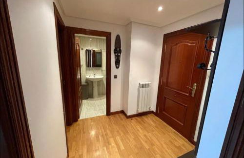 Bonito piso con aparcamiento a pie de la calle . - Foto 7