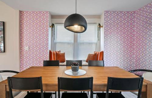 Cleveland Escape - Hot Tub - Karaoke Machine - Sleeps 12 - Foto 19