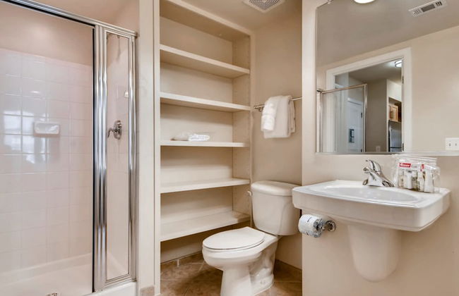 Bluebird Suites in Crystal City - Photo 24