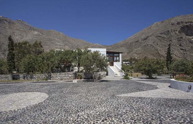 Birds Villa Apartments with Heated Pool - Including Car and Breakfast - Photo 65