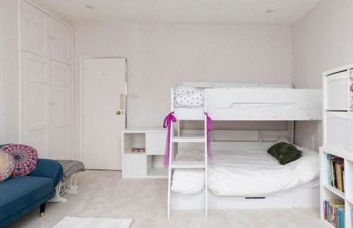 Country Retreat - Sleeps 14 - Large Garden - Photo 56