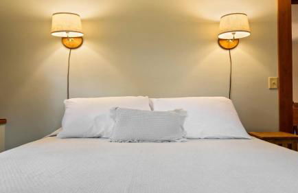 Beachside Oceanside Walk onto the beach - Photo 10