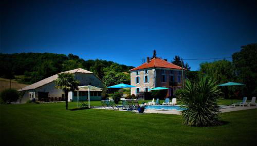 Gîtes Grand Pré ! et la Roulotte de Roquecor - Photo 1, Garden