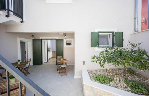 Zlatin Dvor - apartments for 3, terrace, Trogir center, beach at 5-min, BIKE friendly - Foto 96