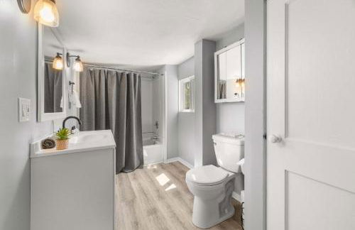 Keuka Wine Trail Vineyard View Farmhouse - Fire Pit & Game Room - Foto 14