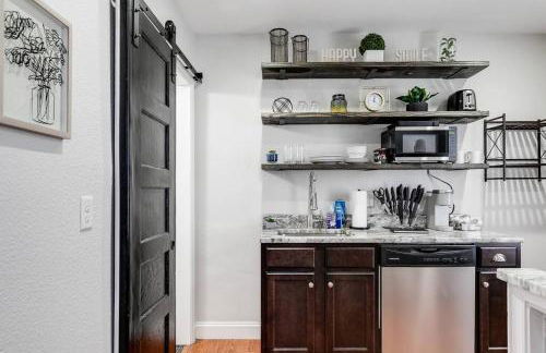 Charming, Happy 1-Bed Oasis: RVA Retreat Awaits! - Foto 19