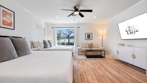 Luxury Austin Retreat w Pool, Games, Sleeps 12 - Foto 5