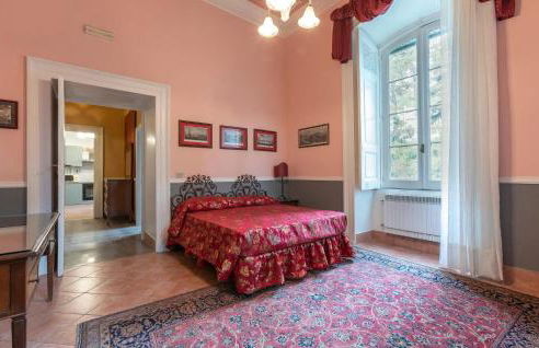 3 Bedroom Beautiful Home In Salerno - Foto 31