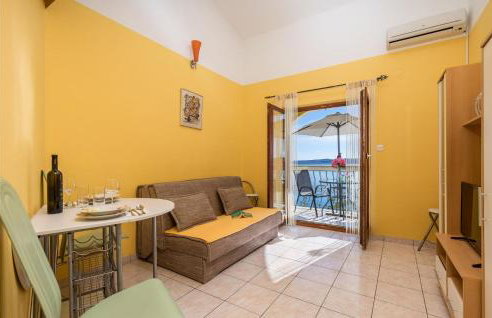 Beautiful Apartment In Lukovo Sugarje - Photo 4