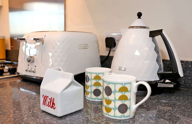 Amazing Aberdeen Home Close to the Coast - Photo 8