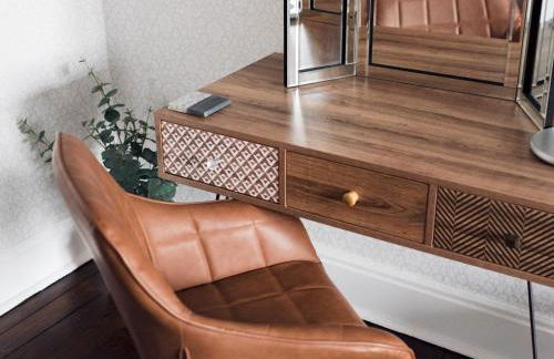 Beautiful, traditional 2 bed flat w free parking - Pass the Keys - Photo 40