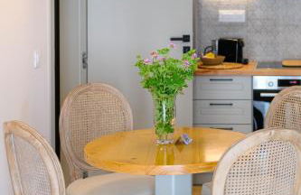 Kannas Mani Luxury Suites -Adults Friendly 14 Plus - Photo 134