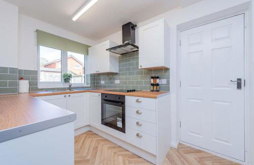 Newport - Sleeps 8 - Private Parking - Foto 28