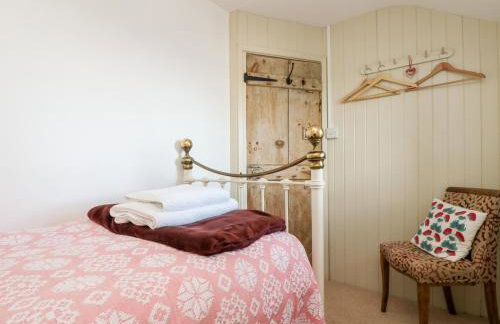 Gurnard's Cottage - Photo 19