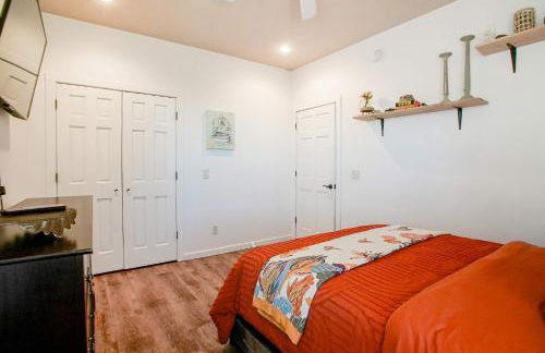 15 Mins to U of A - Pool & Hot Tub - Foto 48