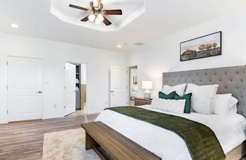 Family-Ready 4BR with Yard & Kids Playground - Foto 4