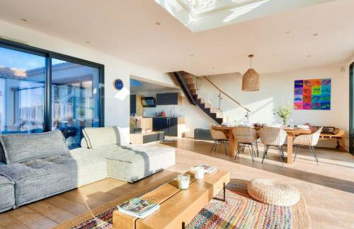 6 adultes et 2 enfants - piscine et accès plage direct - Foto 3