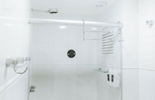 Completo apartamento em Resort na beira da lagoa - Foto 18