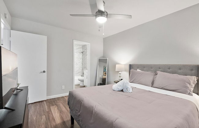 Stylish 1BR Zilker Evonify - Photo 36