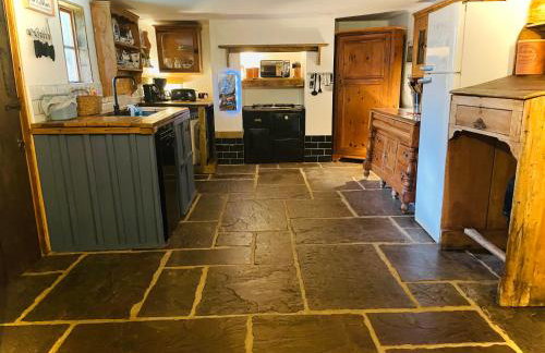 Spacious Cabin with Private Hot Tub, and Private Pool, in 5 Acres - intimate Special stay For 2 Adults - plus 1 child under 2 and up to 2 dogs stay for free - Foto 17