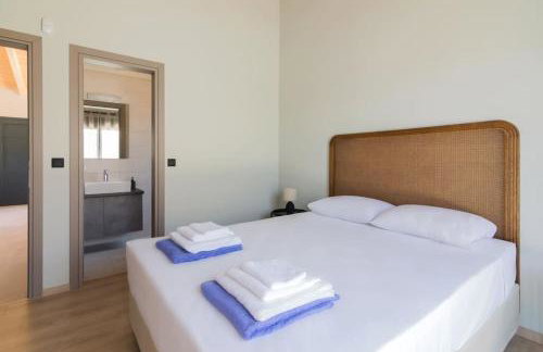 Elegant House with Private Pool - Foto 28