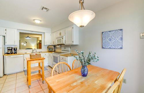 Bella Vista Townhome with Deck Near Back 40 Trail! - Foto 1