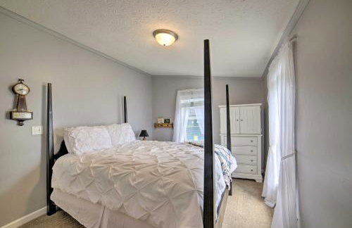 Waterfront Michigan Center Home w/ Boat Dock! - Foto 14