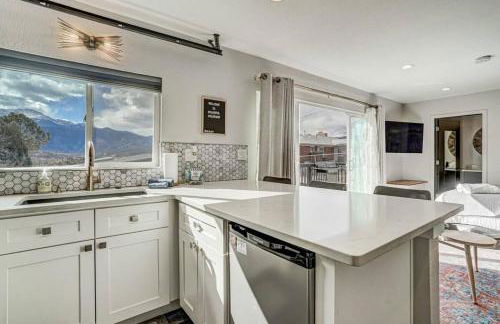 PeakView Lil Lux! Hot Tub & Mountain Views - Foto 33