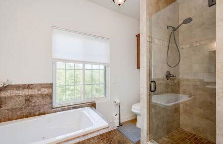 The Outlook - Spa and deck views of Hill Country - Foto 85