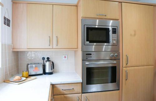 Whole 2-Bed Apartment - Contractors, Professionals, ULEZ Free, Free Parking, B'ham City 10mins - Foto 16