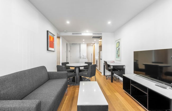 Serain Residences Canberra Centre - Photo 14