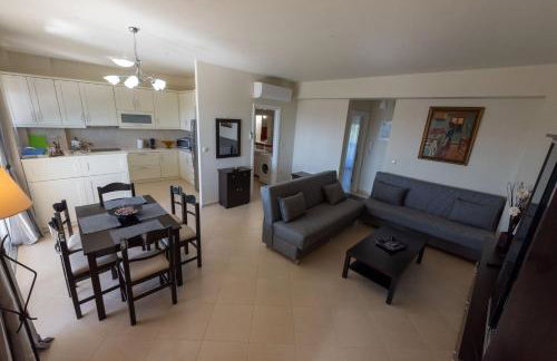 Grand Suites with Private Pools - Photo 64