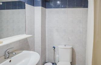 Vivian Hotel - Photo 58