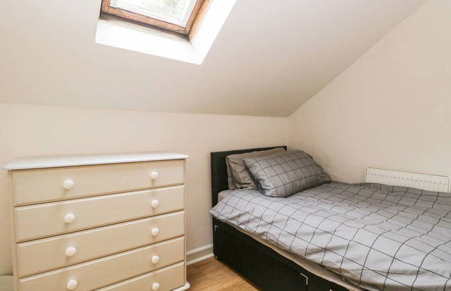 COACH HOUSE - Photo 2