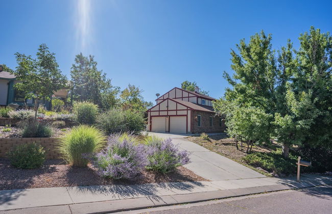 4 BR Country Home in Suburbs W/trails & Parks - Foto 48