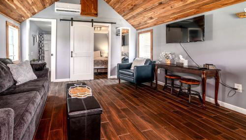 Serene Loft Cabin with Outdoor Grill and Fire Pit in Creal Springs, Illinois - Foto 5