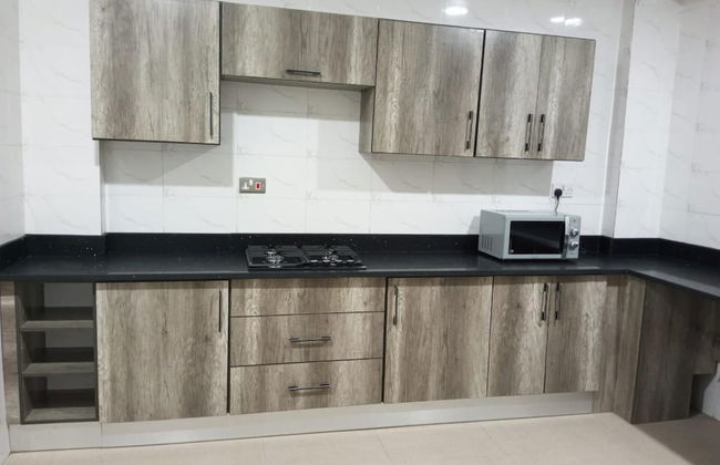 Spacious & Outstanding 3-bed Furnished Apartment - Foto 13