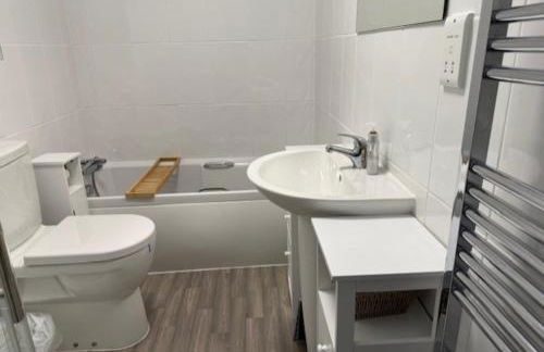 Ground Floor Beachside Apartment - Photo 9