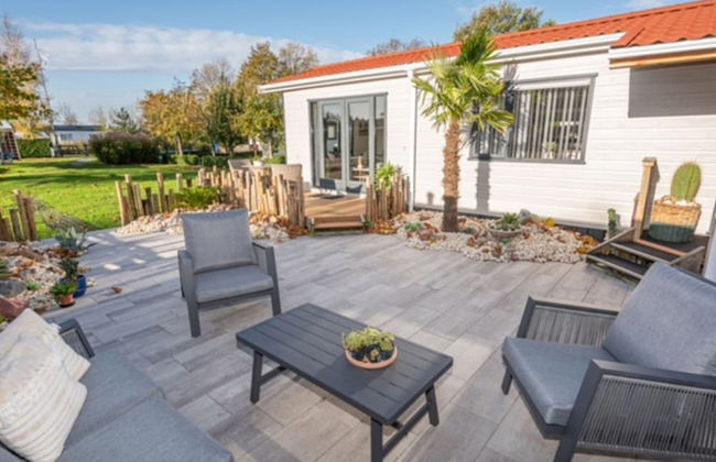 Chalet in Goedereede Near North Sea Beach - Photo 14