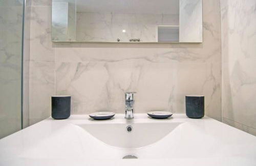 LA FABRIQUE GARE ST CHARLES - 2 balcons - 5min de la Gare - by experienceimmo - Foto 37