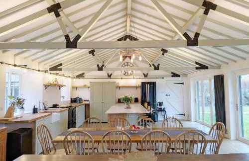 Shires Barn Farmhouse - Westbourne - Photo 20