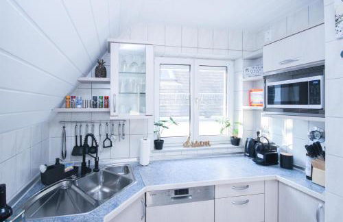 ALFA Stuttgart 3Zi-Maisonette 6 Personen Zuffenhausen nahe Porsche & Bosch l WIFI & SmartTV I 3BR 4 Beds I Kitchen I Bathroom & WC - Foto 28