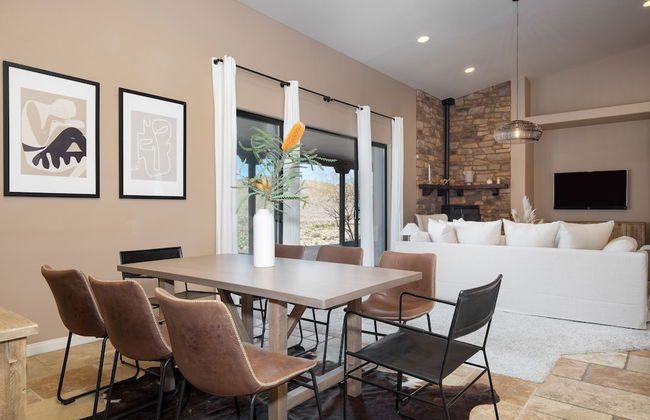 Desert Stone by Avantstay Contemporary Desert Oasis With Pool & Hot Tub - Photo 22